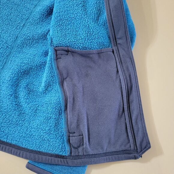 Patagonia Women's Full Zip Teal Jacket - Picture 13 of 16